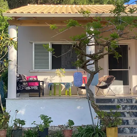 SΗΑΝΤΙ country house 100m from sandy beach Prázdninový dům *