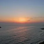 Sηαντι 100m From Sandy Halikounas