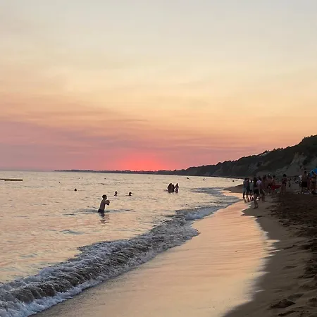 SΗΑΝΤΙ country house 100m from sandy beach *